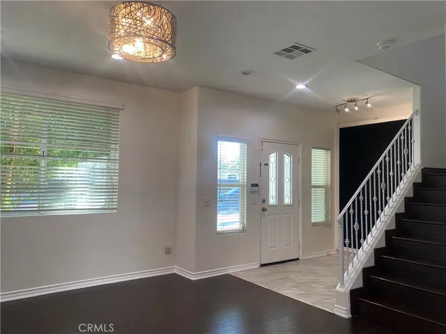 $4,200 | 19303 Cohasset Street, Reseda, CA 91335