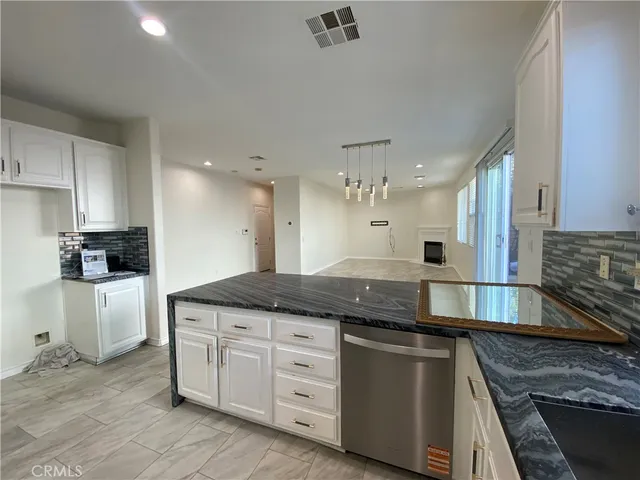 $4,200 | 19303 Cohasset Street, Reseda, CA 91335