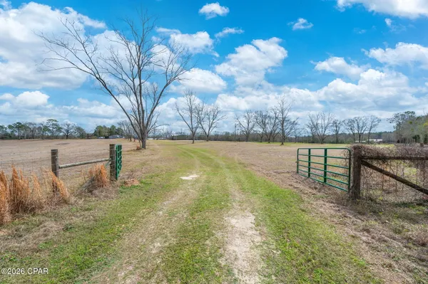 $870,000 | 686 Alford Road, DeFuniak Springs, FL 32433