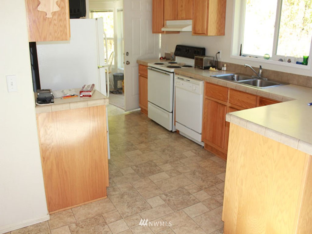 890 No Name Road Port Ludlow, WA 98365 - Photo 11 of 15