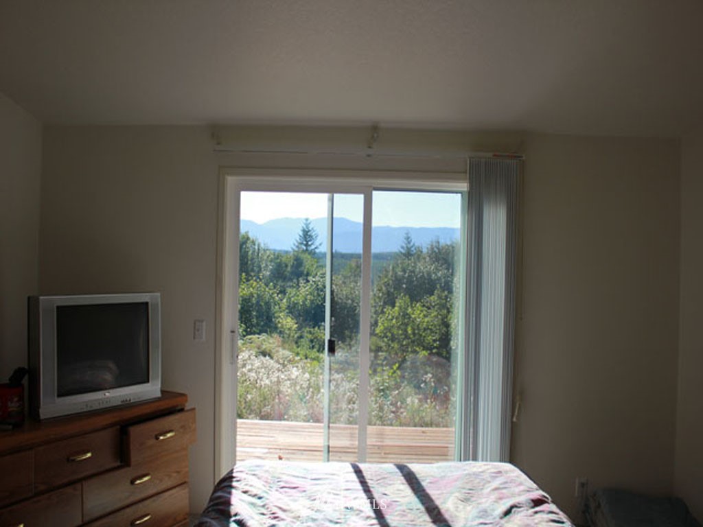 890 No Name Road Port Ludlow, WA 98365 - Photo 8 of 15