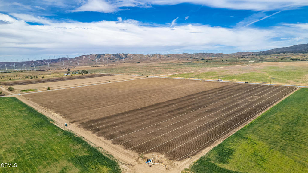 0 Highline Tehachapi, CA 93561 - Photo 7 of 14 a view of an ocean beach