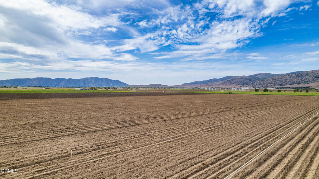 0 Highline Tehachapi, CA 93561 - Photo 9 of 14 a view of a lake with a big yard