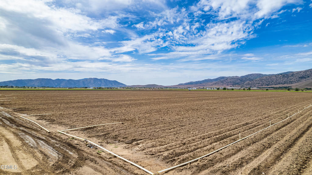 0 Highline Tehachapi, CA 93561 - Photo 10 of 14 a view of a lake with a city view