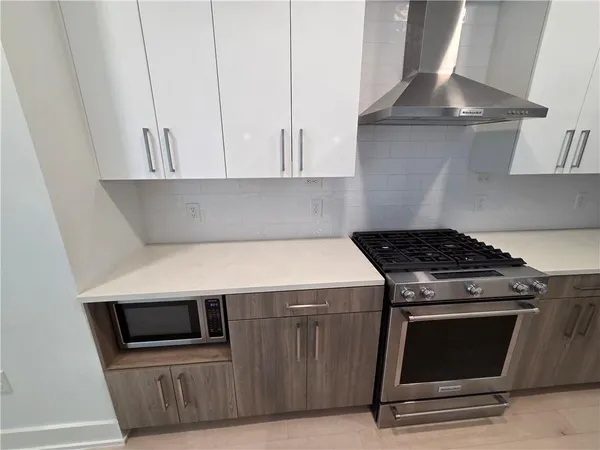 $3,195 | 775 Juniper Street Northeast, Unit 321, Atlanta, GA 30308