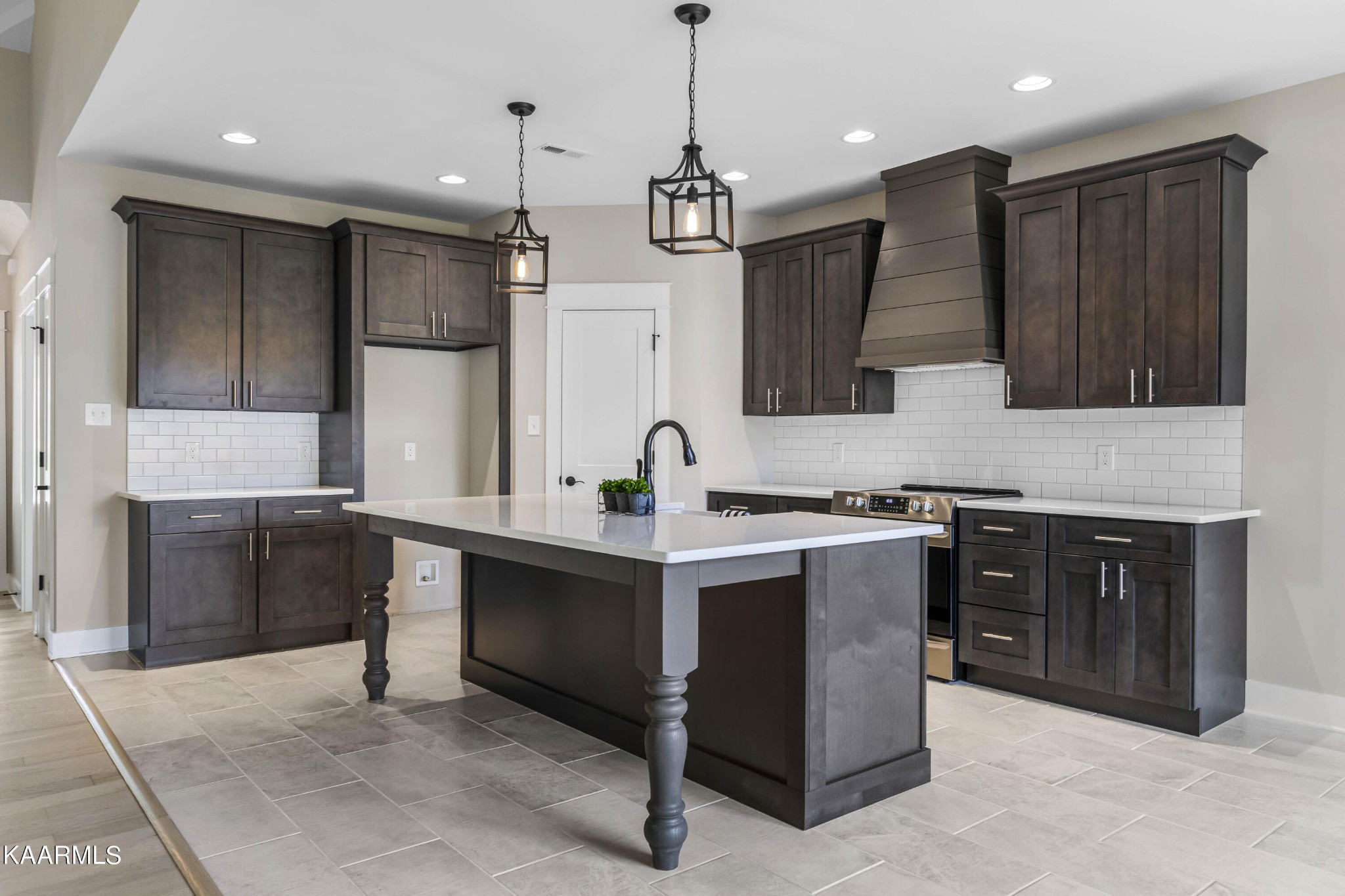 415 Alpine Drive Clinton, TN 37716 - Photo 8 of 30 Gallery Image 8