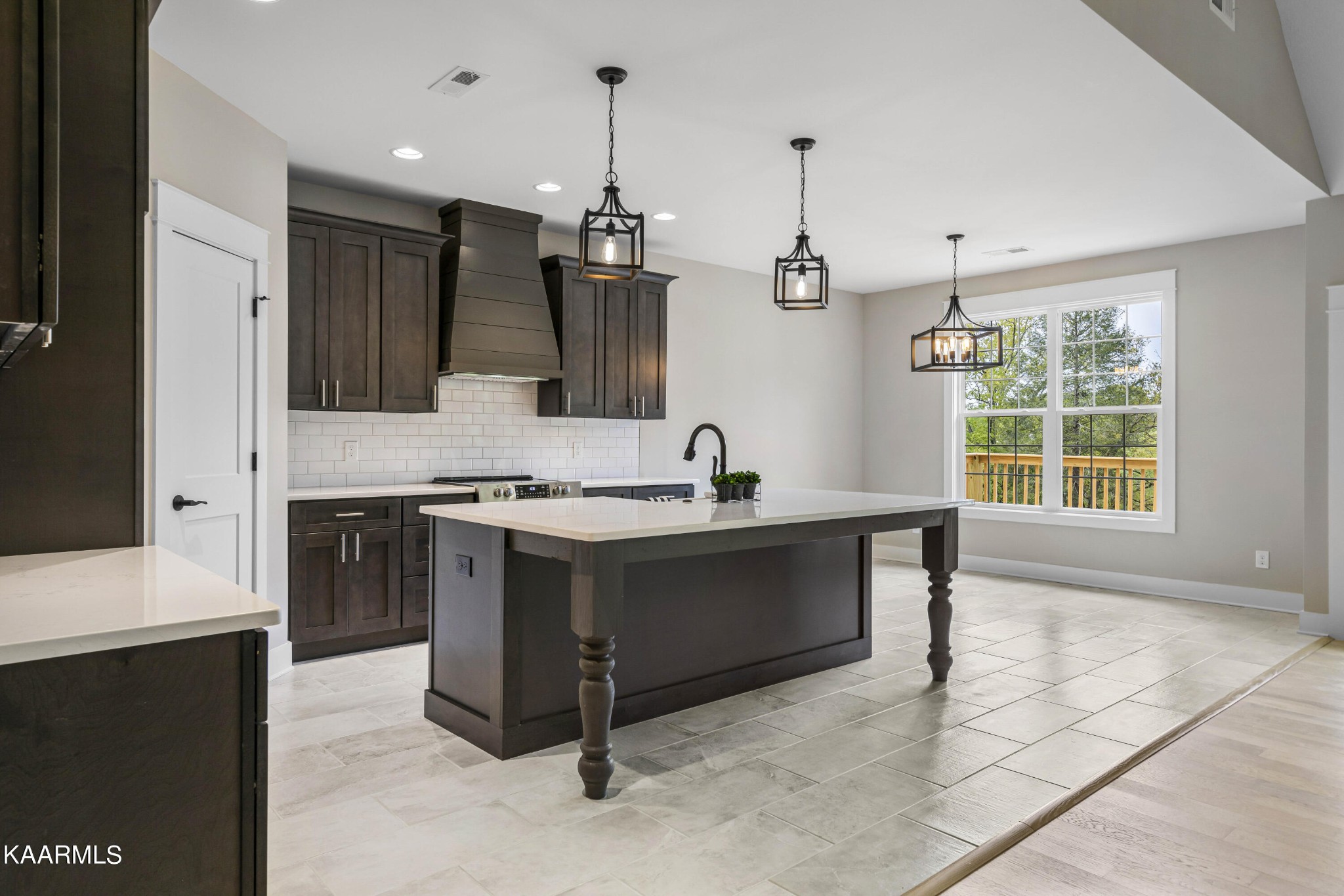415 Alpine Drive Clinton, TN 37716 - Photo 9 of 30 Gallery Image 9