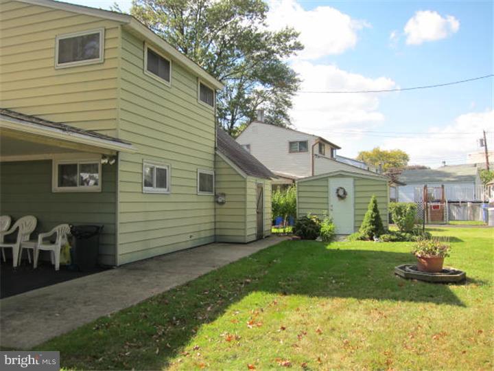 2834 Neptune Road Philadelphia, PA 19154 - Photo 22 of 25 Back Yard