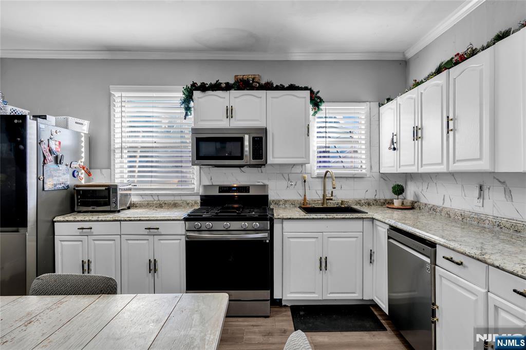 357 North 11th Street Newark, NJ 07107 - Photo 8 of 37