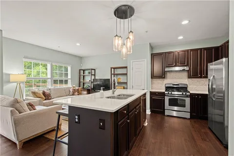 $440,000 | 98 Kensington Drive, Pittsburgh, PA 15237