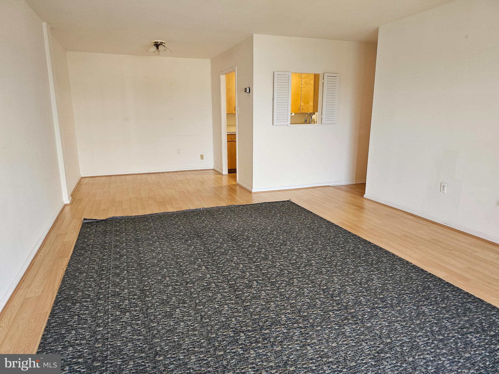 309 Florence Avenue, Unit 627N Jenkintown, PA 19046 - Photo 3 of 35 an empty room with windows