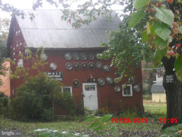 211 Maple Avenue Ridgely, MD 21660 - Photo 4 of 6 Barn