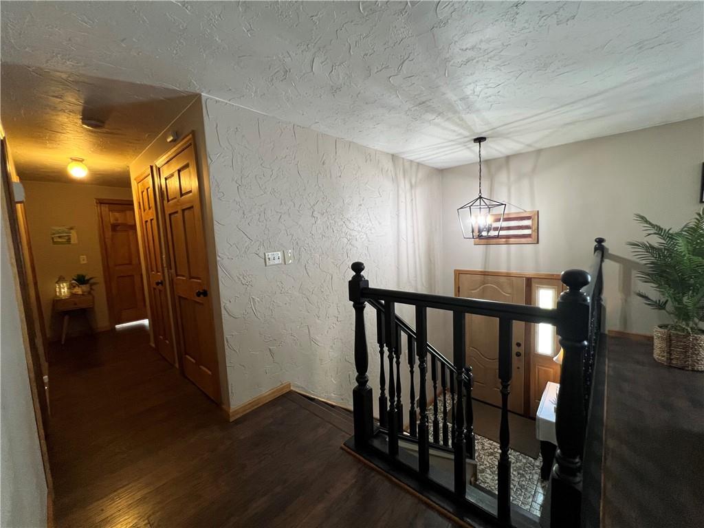 133 Woodcrest Road Butler, PA 16002 - Photo 4 of 50