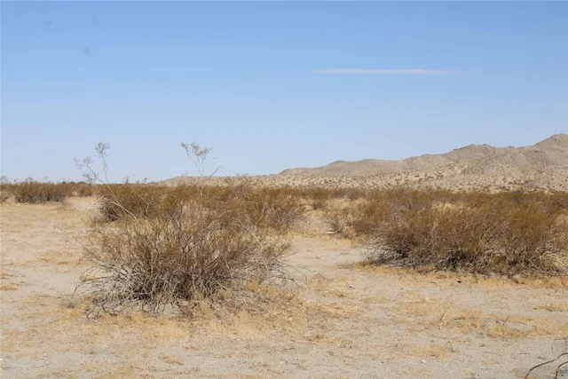 $39,900 | 21 Lessing Avenue, Adelanto, CA 92301