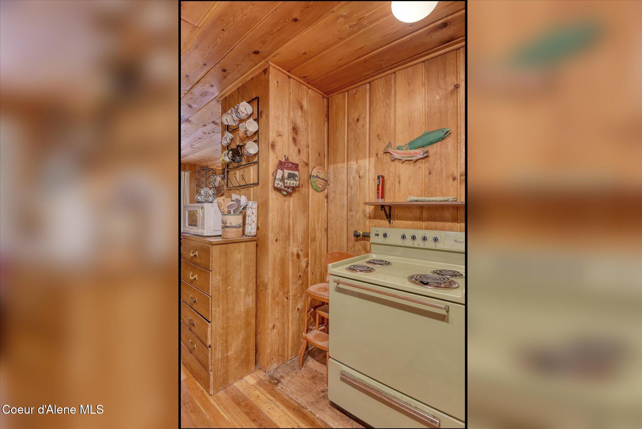 164 South Neopit Road Priest River, ID 83856 - Photo 21 of 41 21-137334017