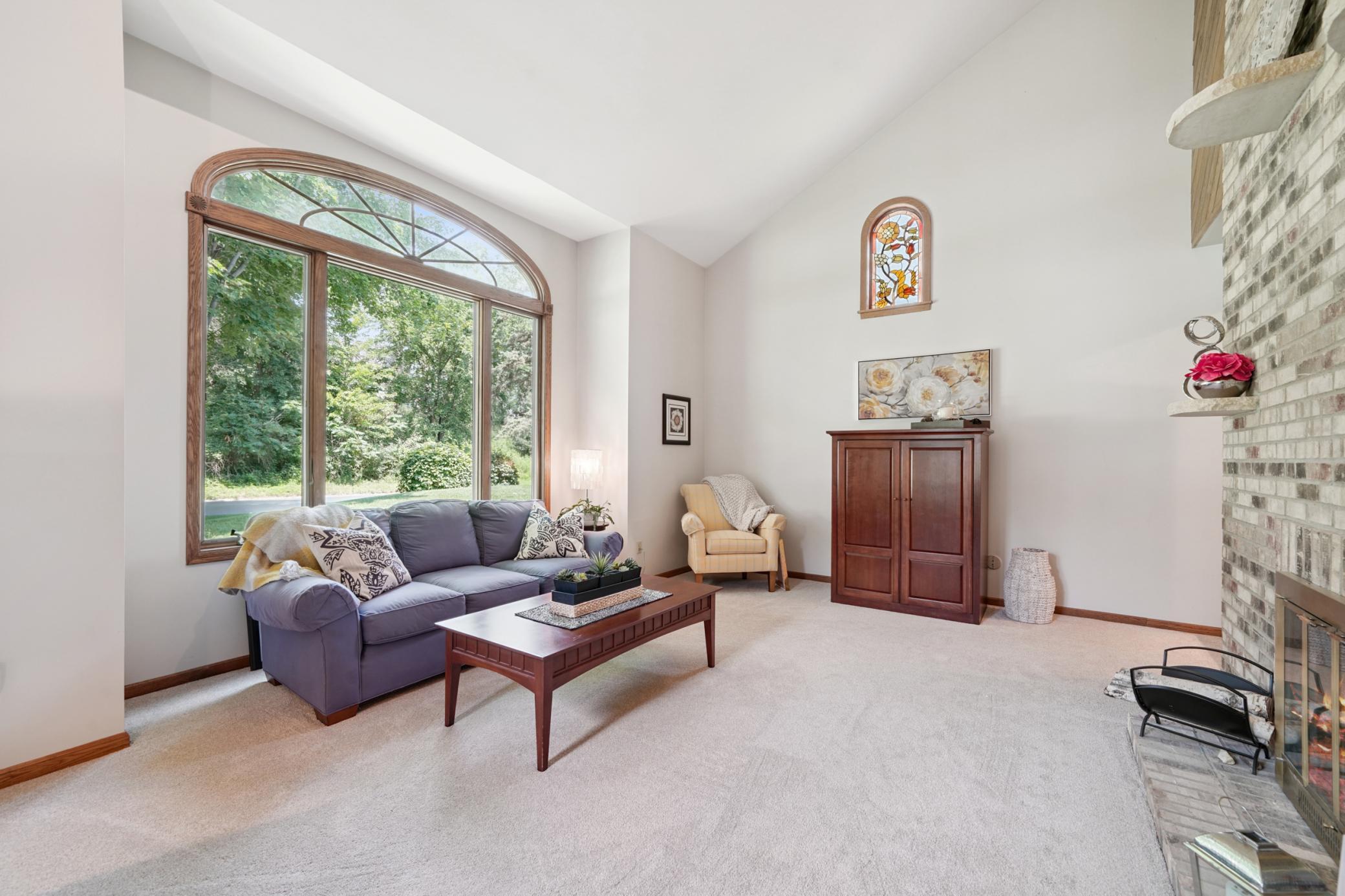 13175 Cardinal Creek Road Eden Prairie, MN 55346 - Photo 4 of 30 Gallery Image 4