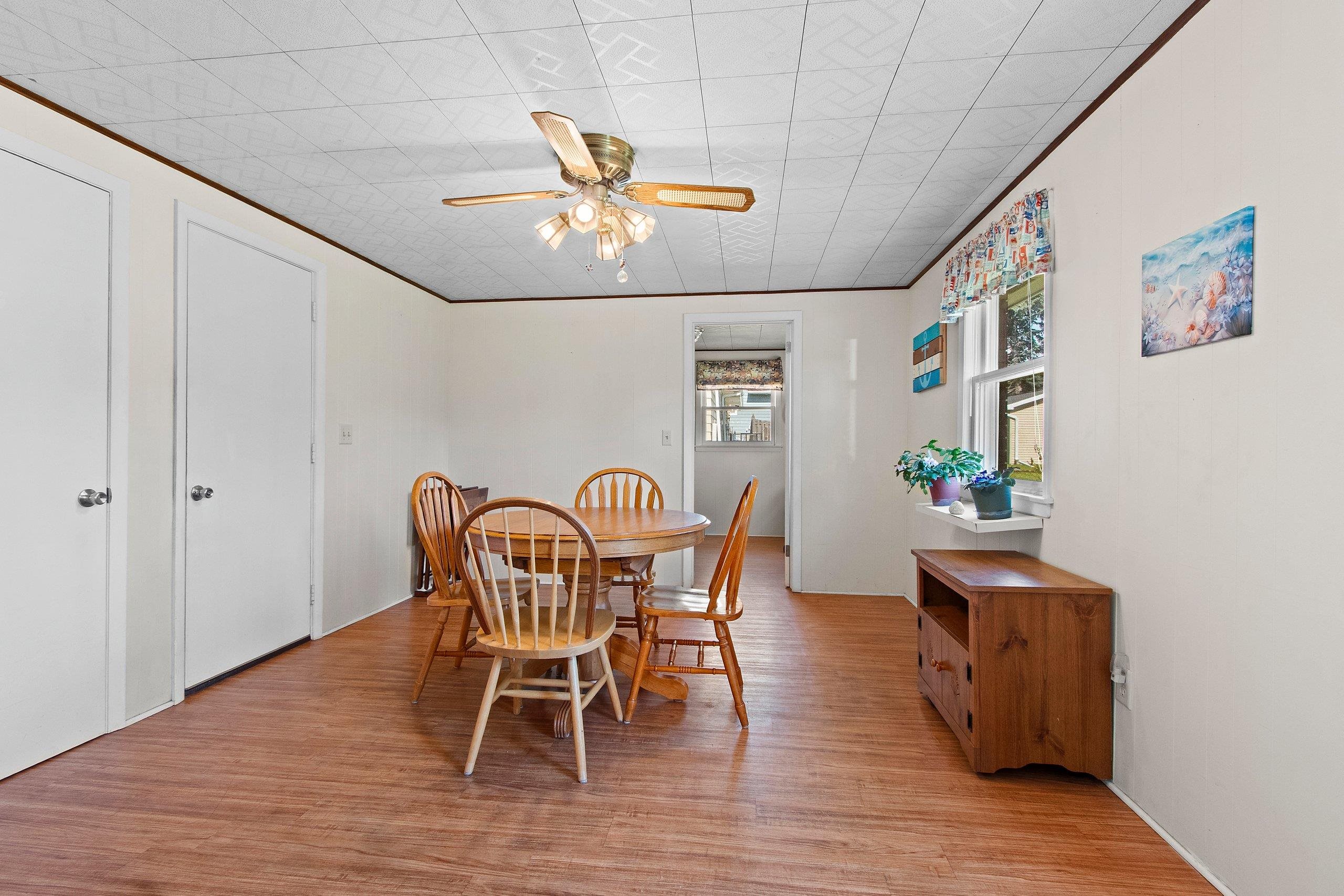 914 Rasmussen Place Green Bay, WI 54304 - Photo 11 of 43