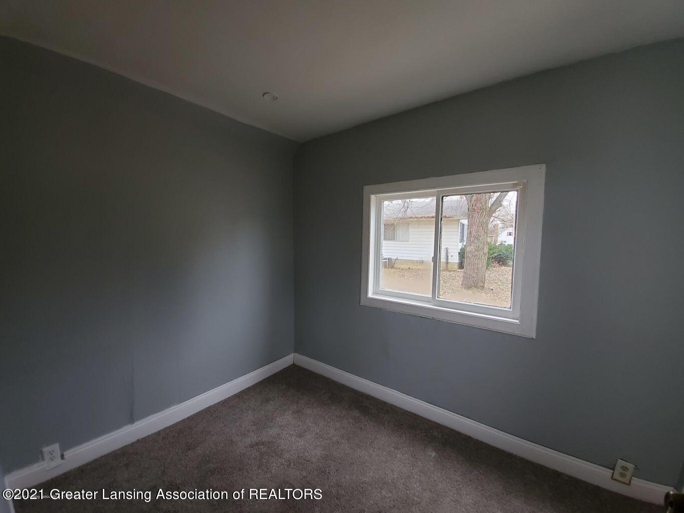 1725 Reo Road Lansing, MI 48910 - Photo 14 of 18 20191205172830281288000000-o