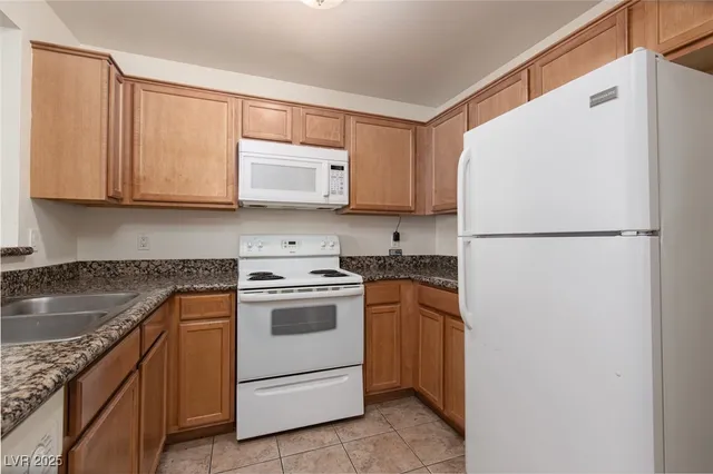$154,900 | 7720 Secret Shore Drive, Unit 207, Las Vegas, NV 89128