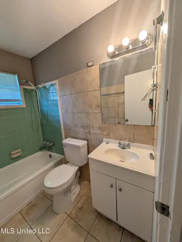 $1,150 | 112 Missouri Street, Gulfport, MS 39501