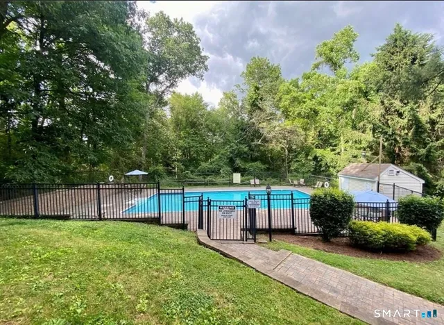 $167,000 | 175 Mill Pond Road, Unit 106, Hamden, CT 06514