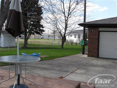 5344 Torrey Road Flint, MI 48507 - Photo 3 of 13 20166028-2.JPG