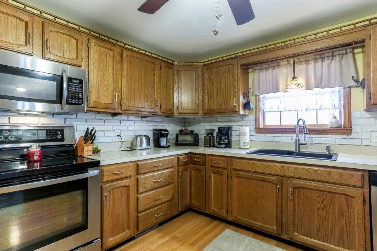 3 Beverly Lane Dover, NH 03820 - Photo 4 of 26 Gallery Image 4