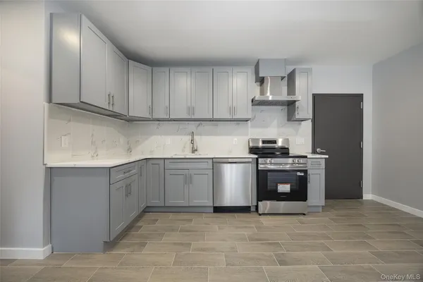 $2,200 | 126 Innis Avenue, Unit 24, Poughkeepsie, NY 12601