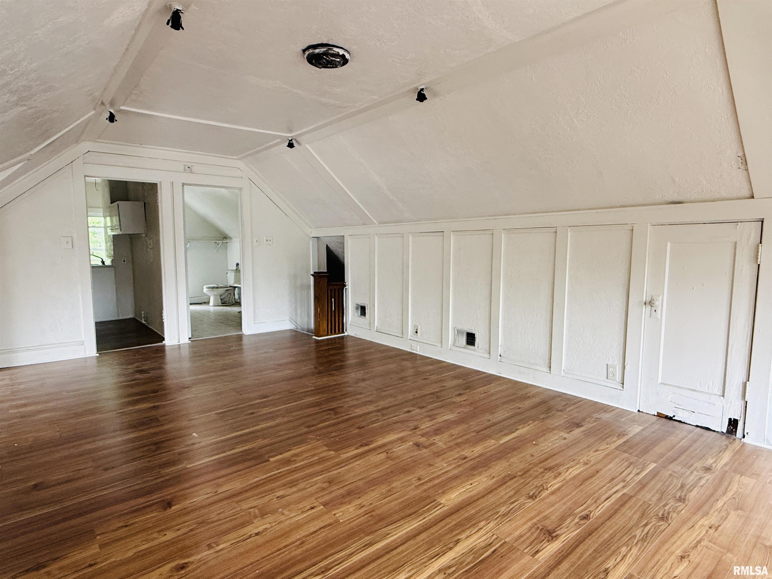 2141 North Prospect Road Peoria, IL 61603 - Photo 38 of 42
