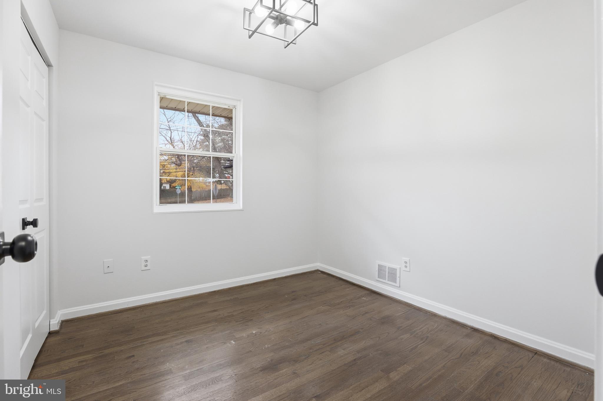 11901 Rocking Horse Road Rockville, MD 20852 - Photo 23 of 49 Gallery Image 23