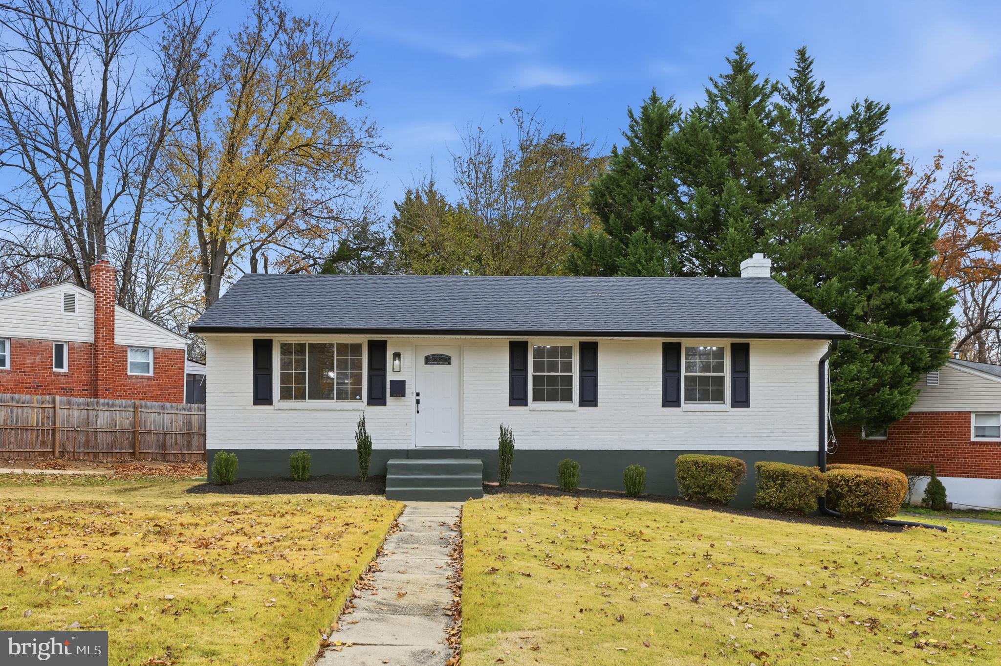 11901 Rocking Horse Road Rockville, MD 20852 - Photo 3 of 49 Gallery Image 3