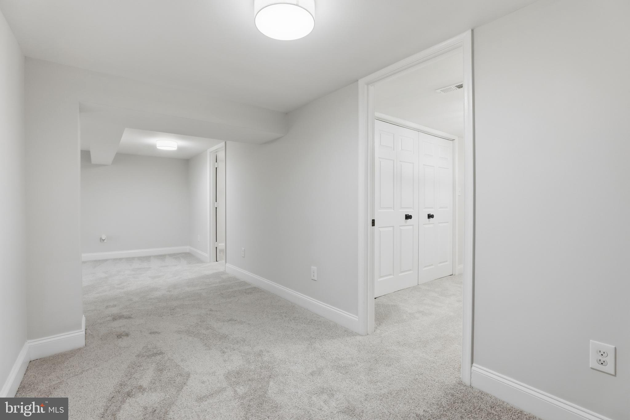 11901 Rocking Horse Road Rockville, MD 20852 - Photo 36 of 49 Gallery Image 36