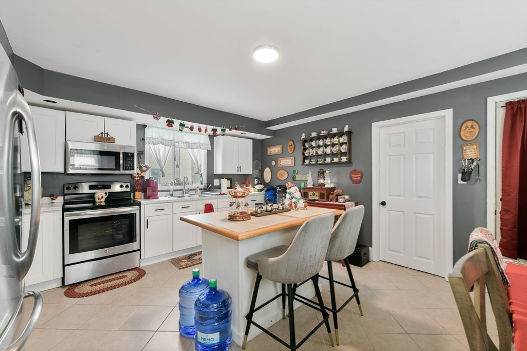 76 Plain Street Taunton, MA 02780 - Photo 18 of 28