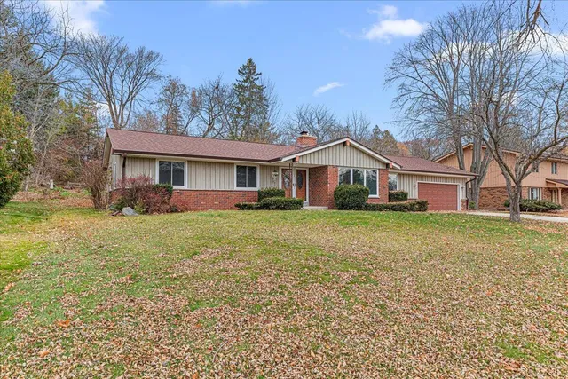 $449,900 | 7525 North Redwood Road, Glendale, WI 53209