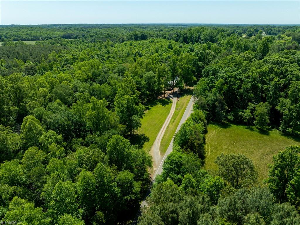 142 Pioneer Road Harmony, NC 28634 - Photo 11 of 49 Gallery Image 11