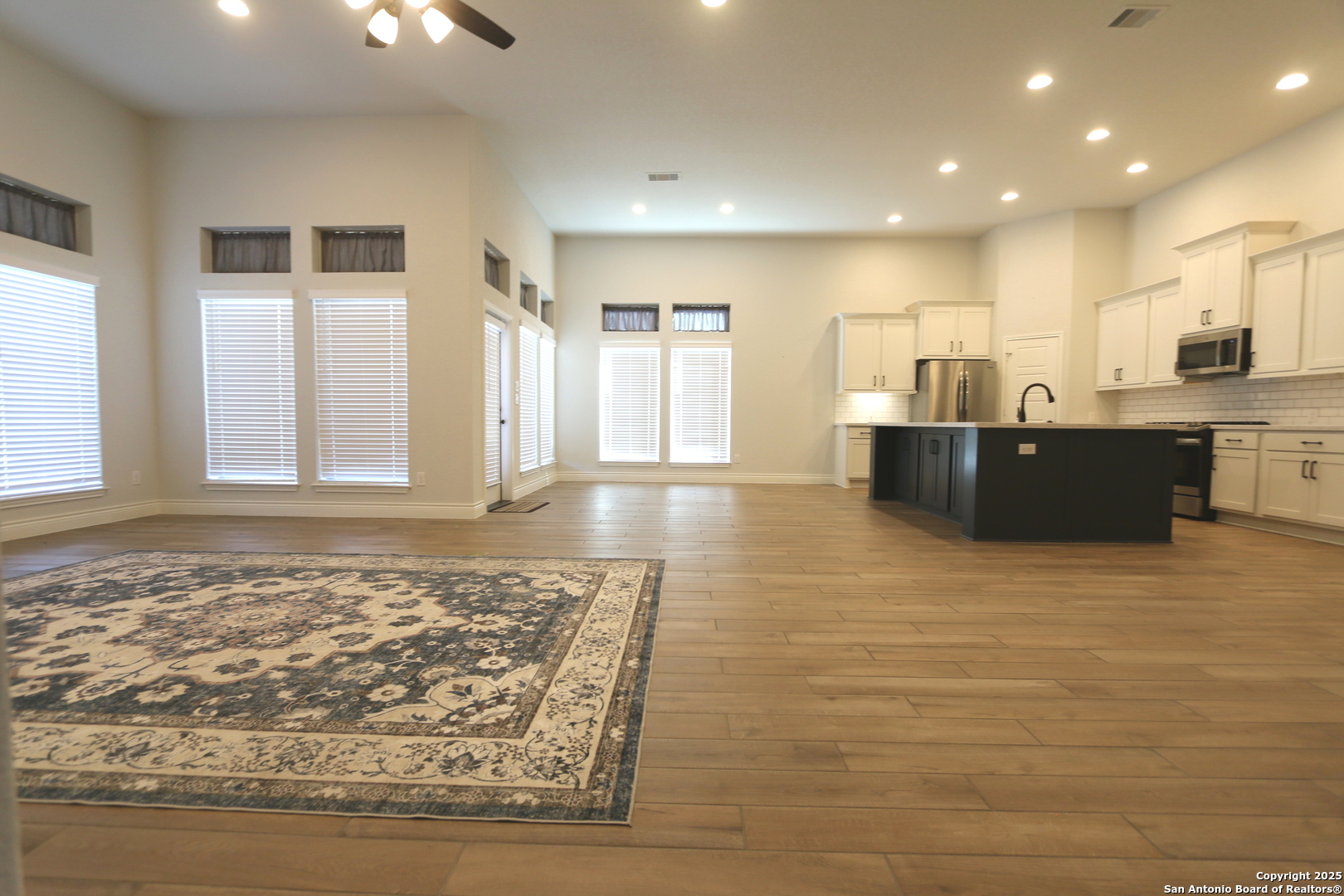 2965 Grove Way Seguin, TX 78155 - Photo 4 of 60