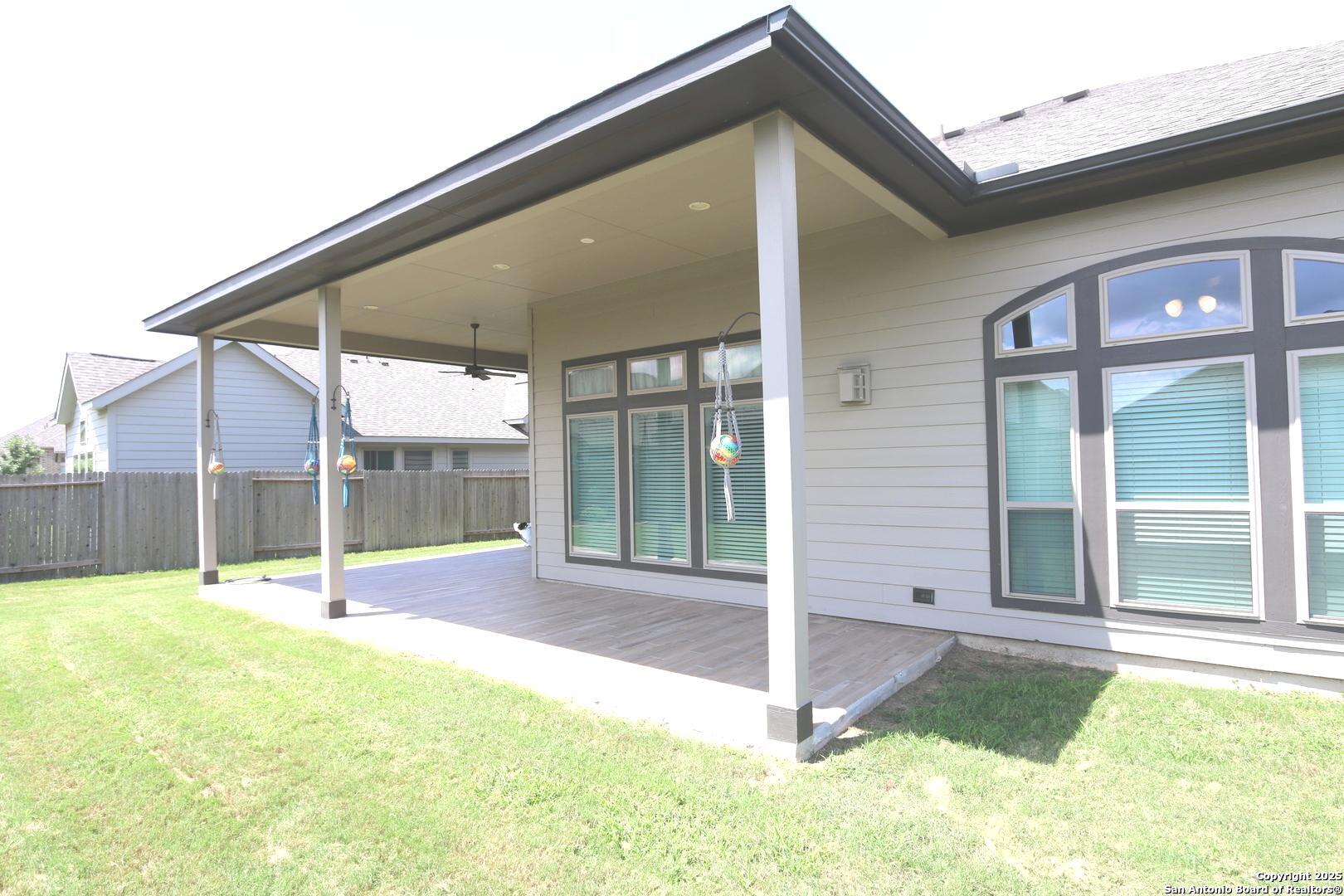 2965 Grove Way Seguin, TX 78155 - Photo 59 of 60 a backyard of a house