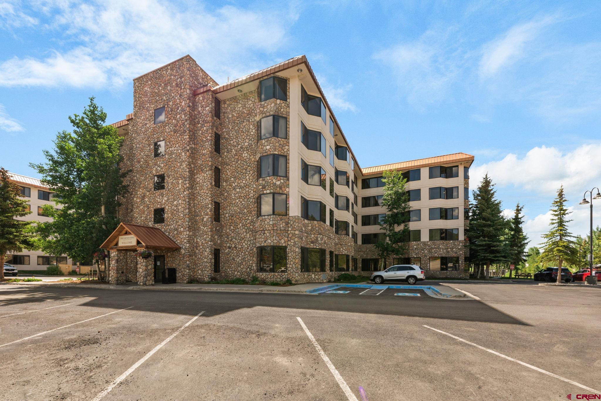 6 Emmons Road, Unit 452 & 454 Crested Butte, CO 81225 - Photo 24 of 38 a building view