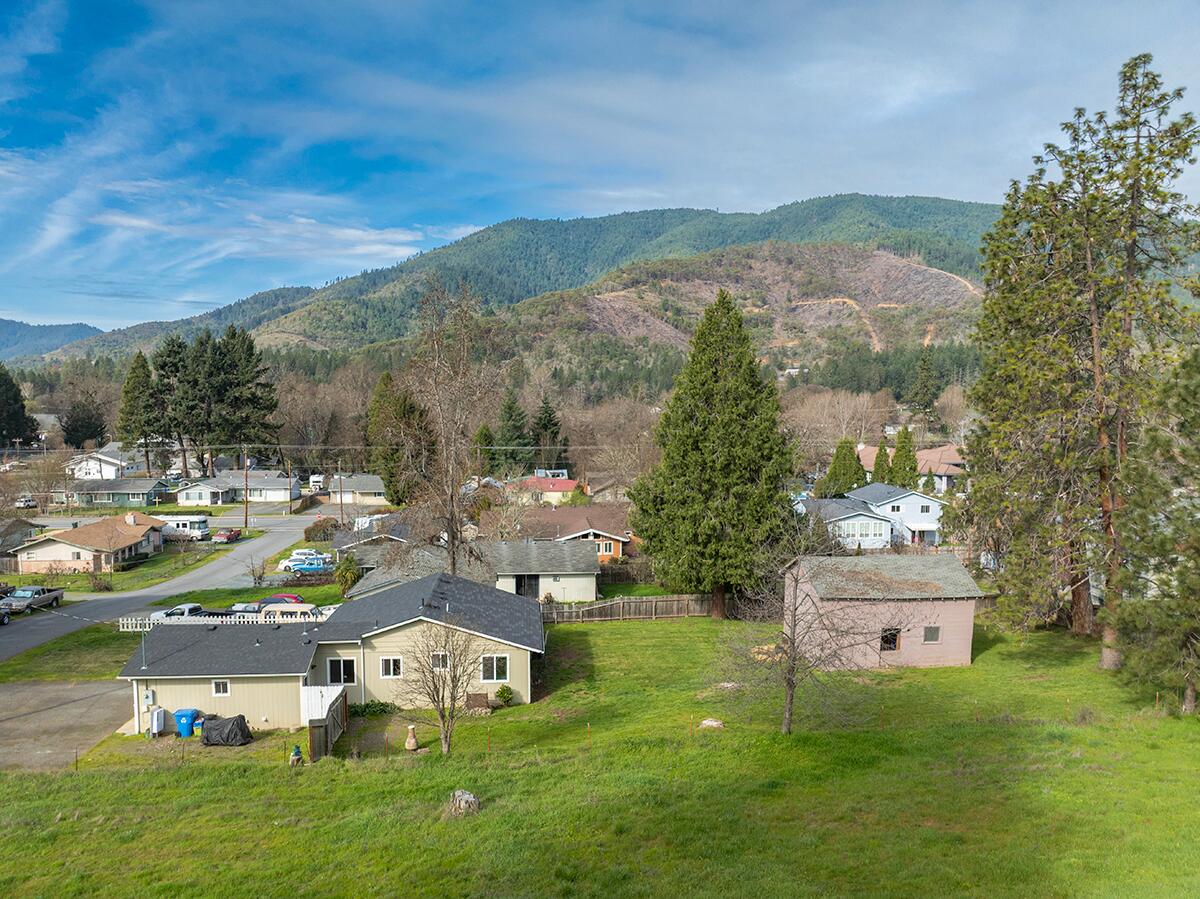 114 Short Street Rogue River, OR 97537 - Photo 26 of 36 114 Short St