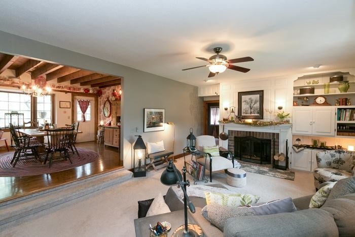 1406 Foster Woods Road Wellman, IA 52356 - Photo 4 of 25 Gallery Image 4