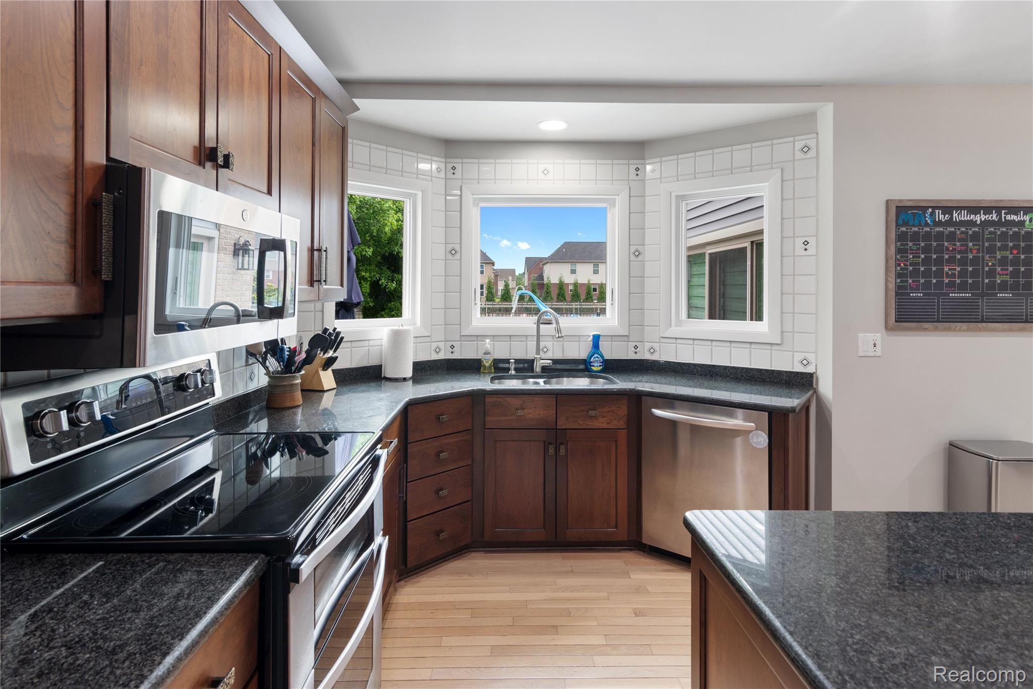 1336 Lamb Road Troy, MI 48085 - Photo 12 of 50 DSC_3020.jpeg