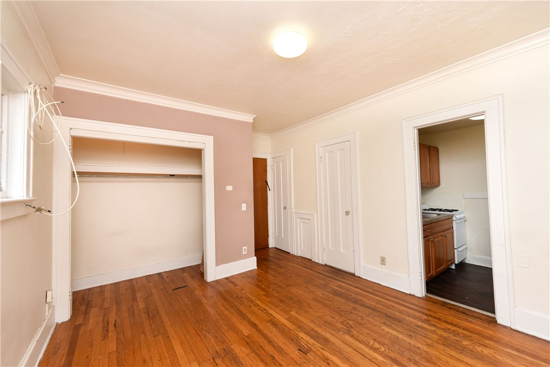 46 Meigs Street Rochester, NY 14607 - Photo 7 of 34