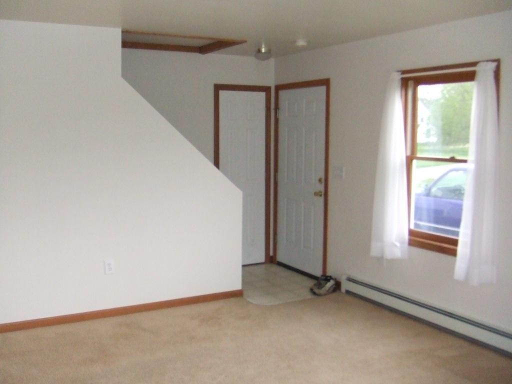 3085 Middle Road Clarendon, VT 05759 - Photo 3 of 13