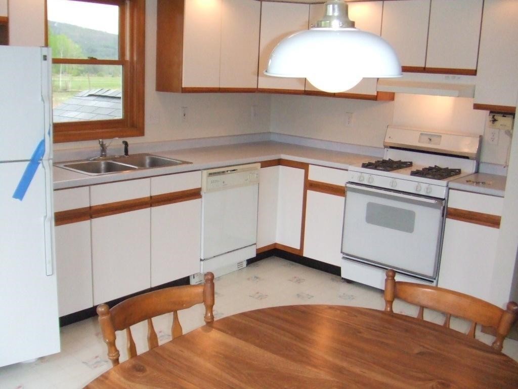 3085 Middle Road Clarendon, VT 05759 - Photo 4 of 13