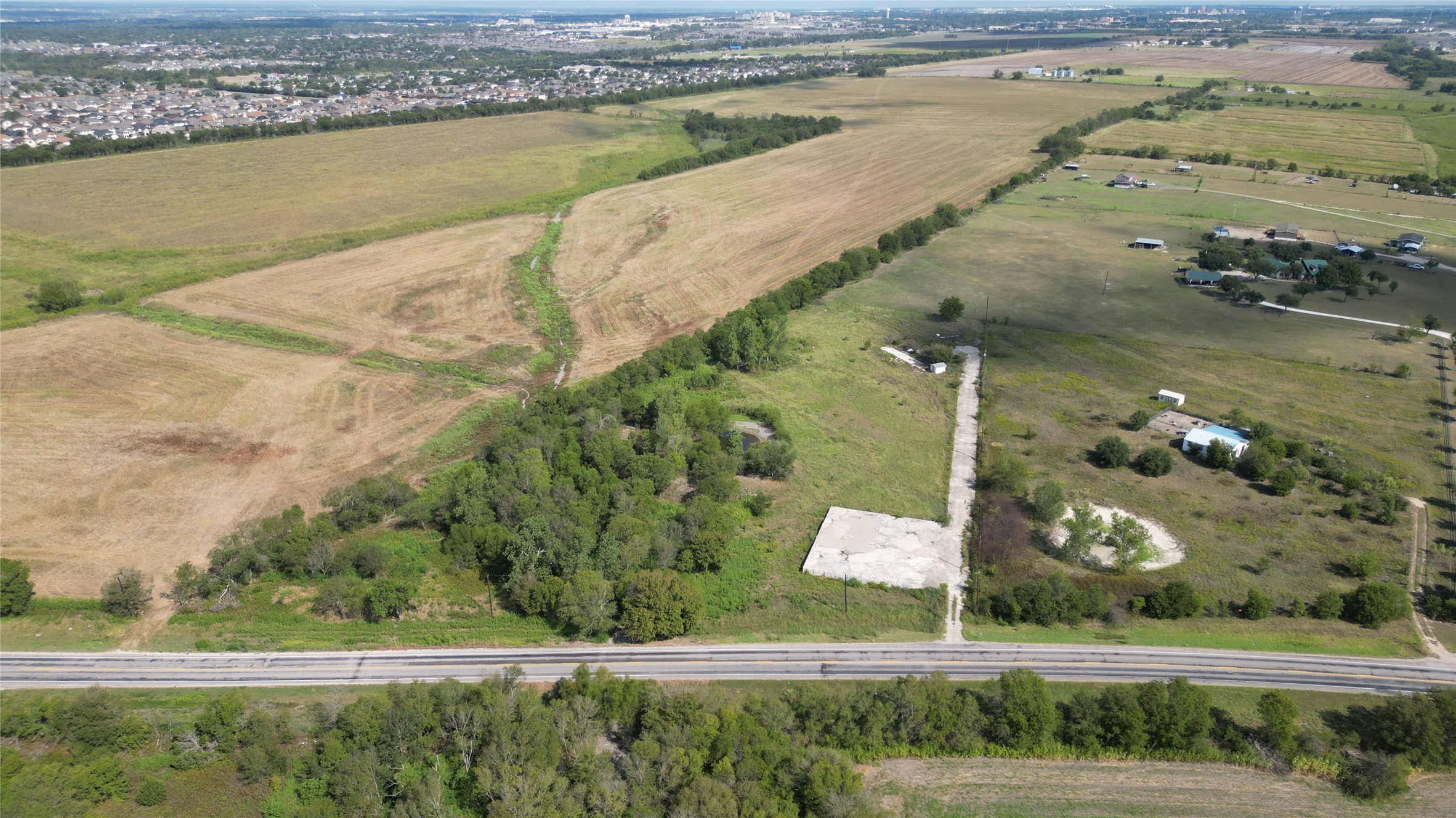 1012 East Fm 93 Road Temple, TX 76502 - Photo 22 of 40