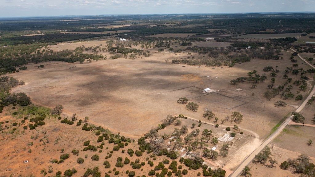 369 Gold-Schaefer Road Fredericksburg, TX 78624 - Photo 12 of 20
