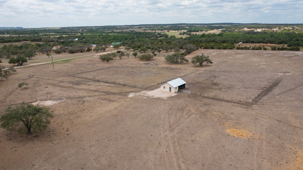 369 Gold-Schaefer Road Fredericksburg, TX 78624 - Photo 15 of 20