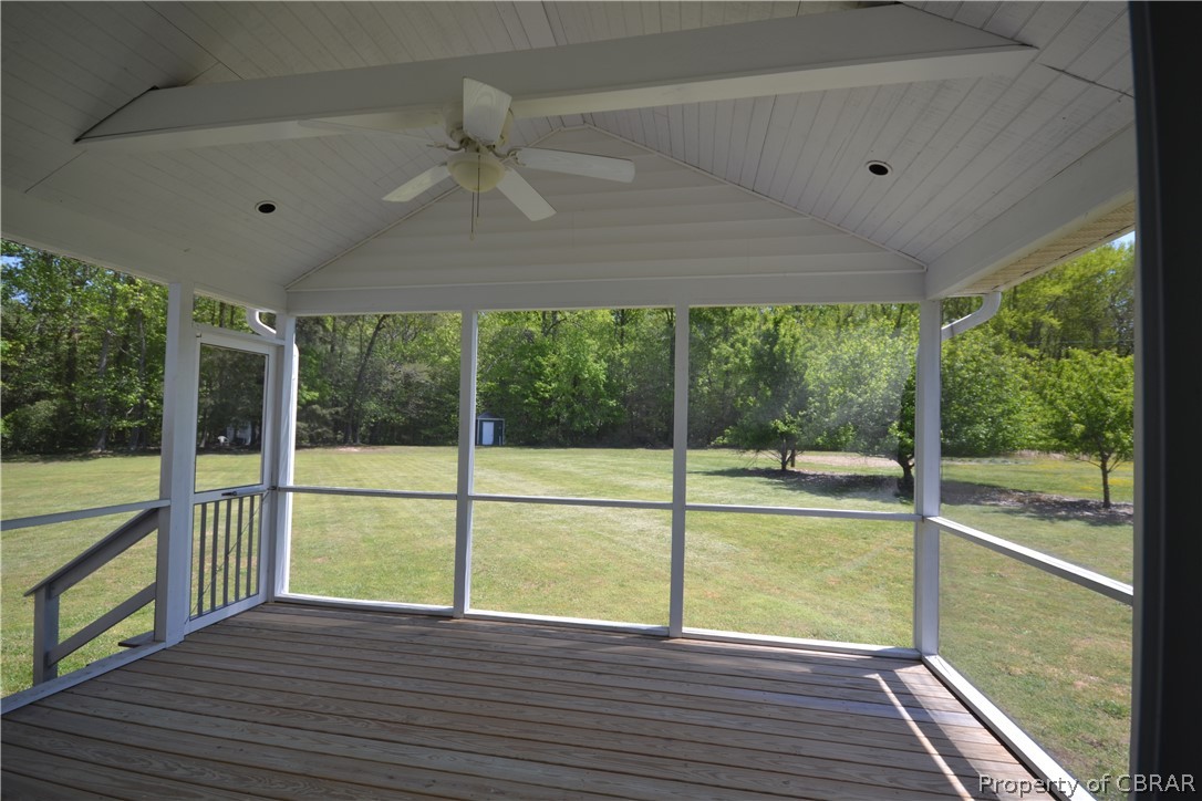 132 Harbor Drive Reedville, VA 22539 - Photo 4 of 33 Gallery Image 4