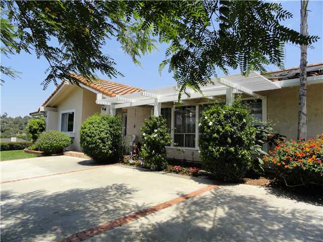 1687 Lone Oak Road Vista, CA 92084 - Photo 2 of 25 Gallery Image 2