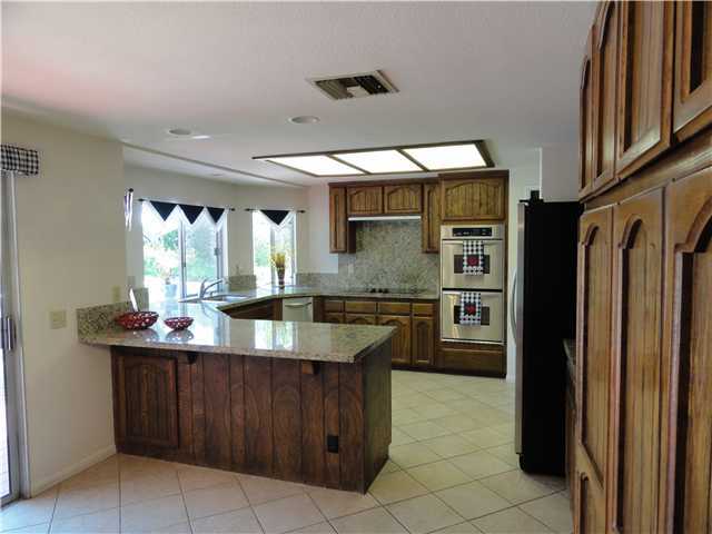 1687 Lone Oak Road Vista, CA 92084 - Photo 3 of 25 Gallery Image 3